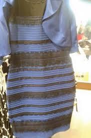 目の錯覚のドレス 青と黒のドレス