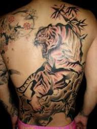 虎の刺青