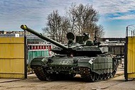 ロシア軍のT-90M戦車×4輌